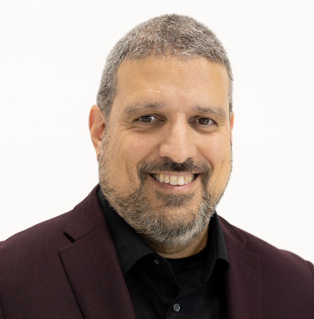 Victor Paredes crop 2025